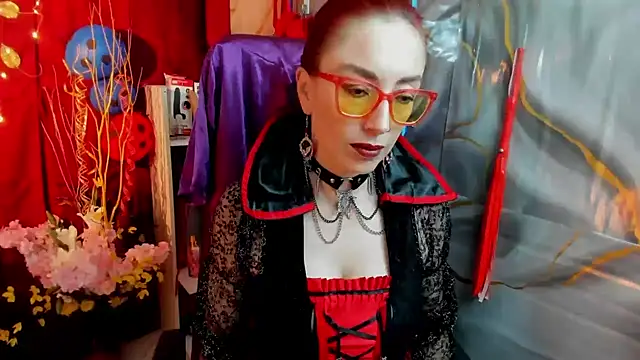 Snapshot of Queenscarlettsecret chatting on July 2026 12:52:01 PM Queenscarlettsecret online show from July 2026 12:52:01 PM
