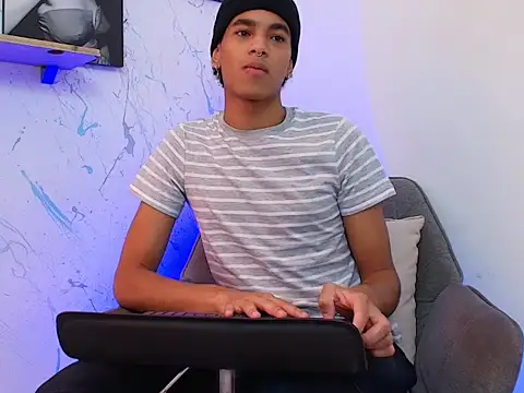 Gabriiel maddox online show from April 2026 01:51:02 PM