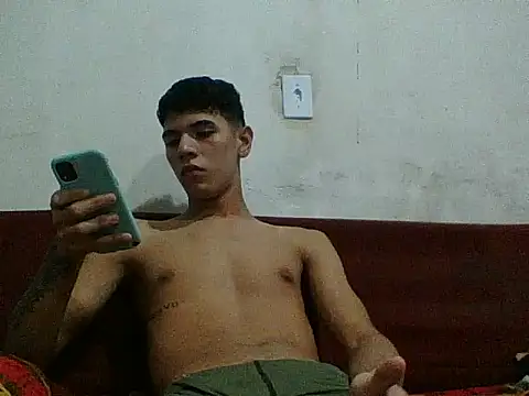 Snapshot of Kisandrel chatting on April 2026 02:43:01 PM Kisandrel online show from April 2026 02:43:01 PM