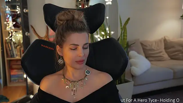 Lady--M online show from June 2026 07:30:01 AM