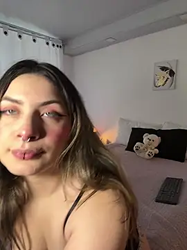 Snapshot of juanitablue chatting on July 2026 05:22:02 PM juanitablue online show from July 2026 05:22:02 PM