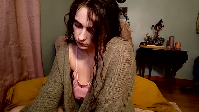 Snapshot of missclochette chatting on July 2026 12:18:02 PM missclochette online show from July 2026 12:18:02 PM