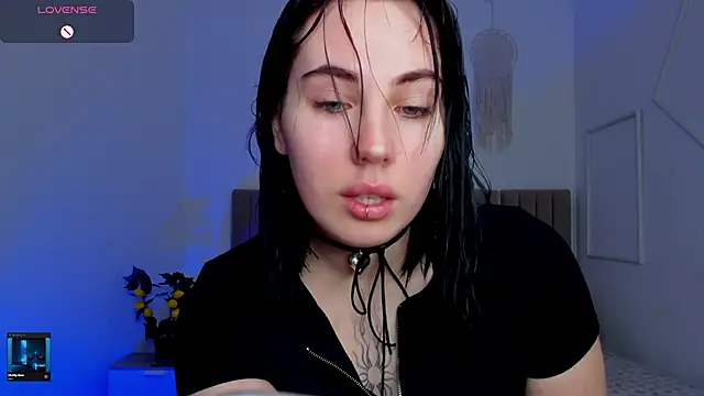 Snapshot of Shiraazsh_ chatting on May 2026 10:20:02 AM Shiraazsh online show from May 2026 10:20:02 AM