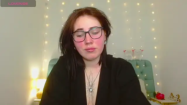 Snapshot of Shiraazsh_ chatting on May 2026 08:50:02 PM Shiraazsh online show from May 2026 08:50:02 PM