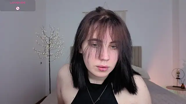Snapshot of Shiraazsh_ chatting on May 2026 08:05:02 PM Shiraazsh online show from May 2026 08:05:02 PM