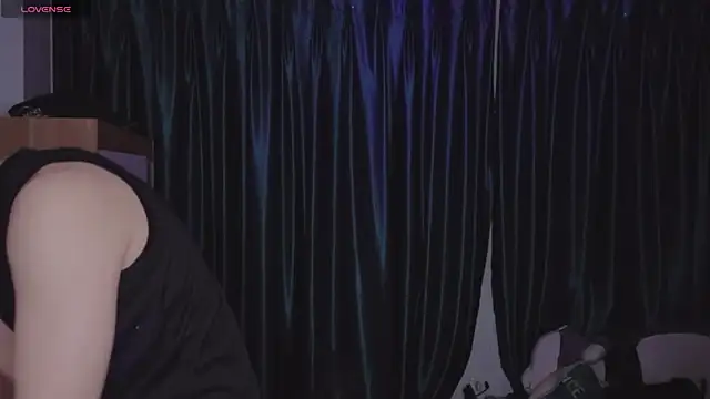 Zz YuunaSSquart zZ online show from April 2026 01:35:02 PM