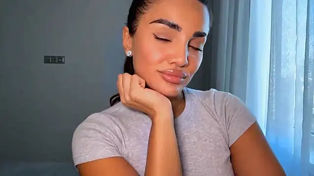 MelindaReny online show from April 2026 02:40:01 PM