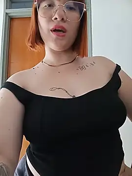 Snapshot of Curves_Nina chatting on July 2026 07:28:02 PM Curves Nina online show from July 2026 07:28:02 PM