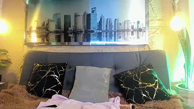 Luna  Cortez online show from May 2026 03:48:01 AM