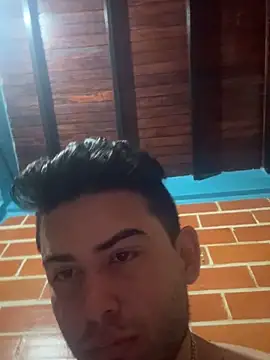 Snapshot of Cleiberjr chatting on April 2026 05:53:02 PM Cleiberjr online show from April 2026 05:53:02 PM