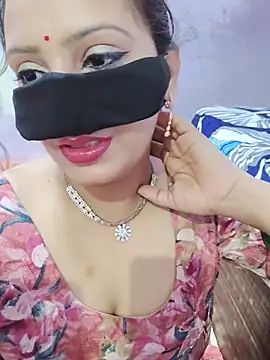 binnik216 online show from August 2026 08:33:02 PM