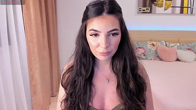 CandyElla  online show from August 2026 08:00:01 PM