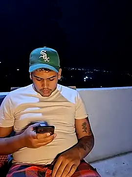 Snapshot of Saul_88 chatting on June 2026 11:28:01 PM Saul 88 online show from June 2026 11:28:01 PM