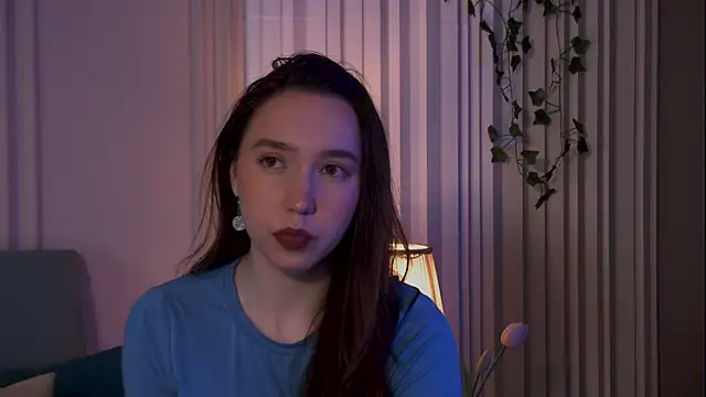 Suzaneey online show from June 2026 06:45:01 PM