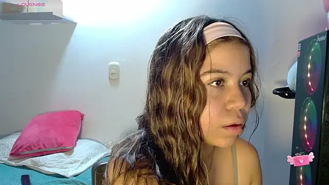 M1la 18 online show from May 2026 03:36:02 AM