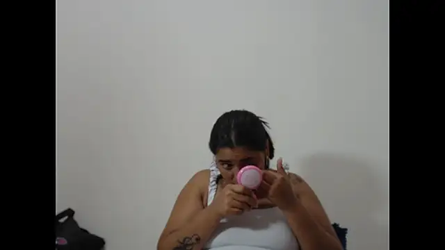 Snapshot of zaphiro_skye chatting on June 2026 09:25:02 AM zaphiro skye online show from June 2026 09:25:02 AM