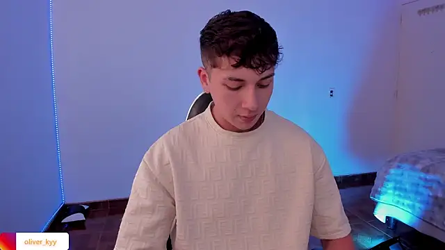 OLIVER K online show from May 2026 08:47:01 PM
