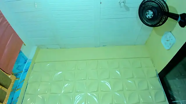 carlos vegaa online show from April 2026 07:58:01 PM