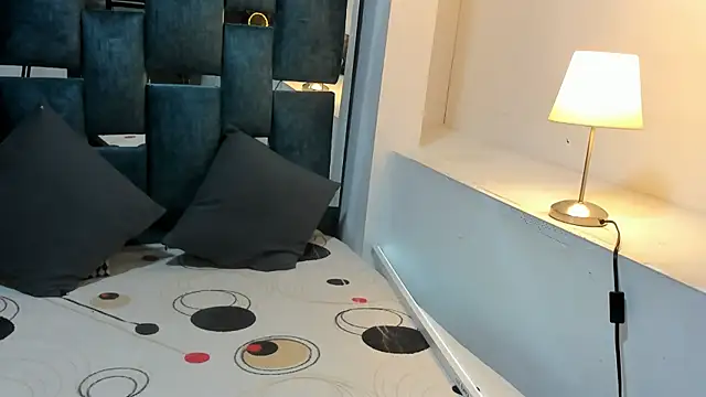 Katerosse2 online show from April 2026 12:31:01 PM