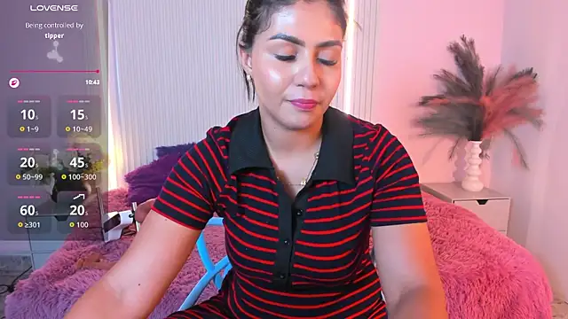 Snapshot of LucyWild8 chatting on July 2026 07:49:02 PM LucyWild8 online show from July 2026 07:49:02 PM