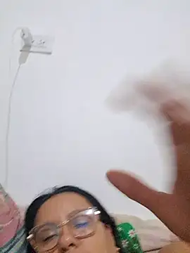 Snapshot of Samanta-42 chatting on June 2026 06:01:01 AM Samanta-42 online show from June 2026 06:01:01 AM