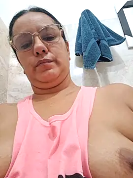 Snapshot of Samanta-42 chatting on July 2026 12:23:01 PM Samanta-42 online show from July 2026 12:23:01 PM
