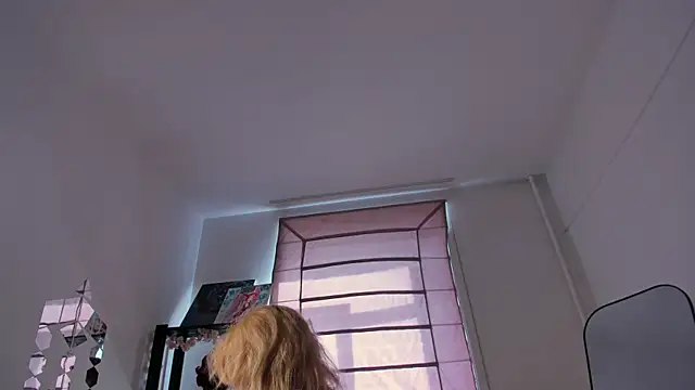 Snapshot of Judi_Rush chatting on May 2026 06:18:01 AM Judi Rush online show from May 2026 06:18:01 AM