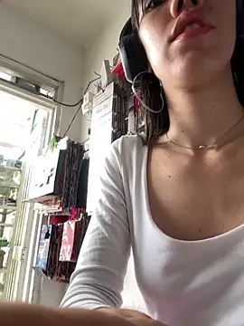 drea-an online show from April 2026 04:52:02 PM