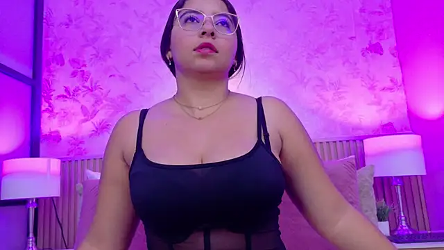 Snapshot of Darcy_glow_ chatting on May 2026 11:40:02 AM Darcy glow online show from May 2026 11:40:02 AM