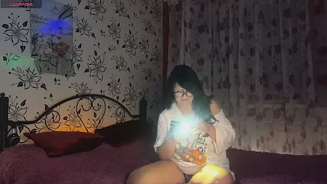 OxiLovex online show from June 2026 08:08:01 PM