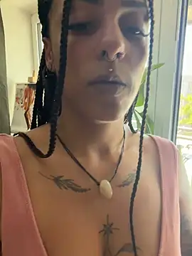Snapshot of SweetPetiteNoir chatting on June 2026 02:10:02 PM SweetPetiteNoir online show from June 2026 02:10:02 PM