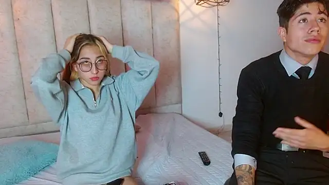 mrandmrsvixencs online show from April 2026 02:37:01 PM