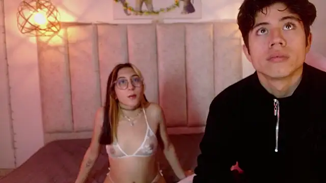 mrandmrsvixencs online show from May 2026 02:47:01 PM