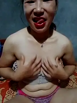 Snapshot of Tieuthu2 chatting on July 2026 12:27:01 AM Tieuthu2 online show from July 2026 12:27:01 AM