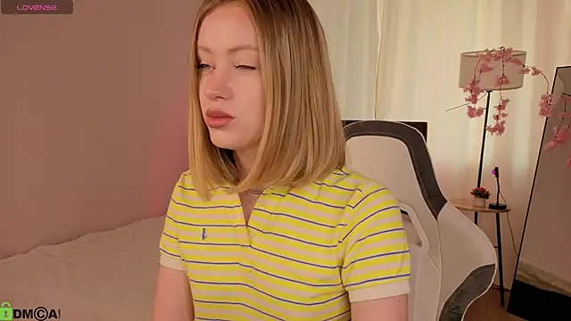 EvaHamilton online show from June 2026 11:55:01 PM