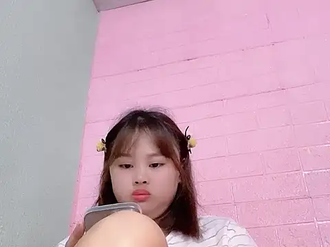 NhungNhun789 online show from April 2026 07:23:01 PM