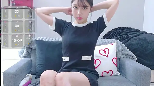 Snapshot of Minamina2 chatting on June 2026 02:35:02 AM Minamina2 online show from June 2026 02:35:02 AM