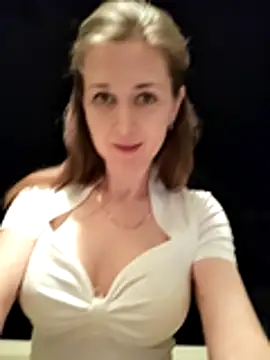irresistibelle online show from June 2026 06:47:01 PM