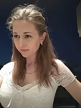 irresistibelle online show from June 2026 05:47:02 PM