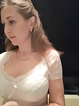 irresistibelle online show from July 2026 07:30:01 PM