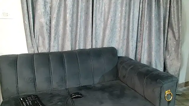 SweetHotLips102 online show from May 2026 02:53:01 AM