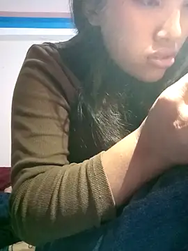 LucyBri01 online show from April 2026 02:25:01 PM