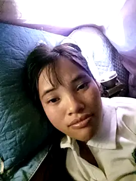LucyBri01 online show from April 2026 03:32:01 PM
