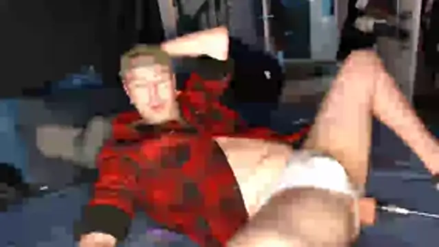 Snapshot of ZackChambersxxx chatting on December 2025 01:41:02 PM ZackChambersxxx online show from December 2025 01:41:02 PM