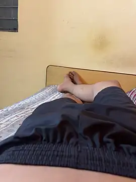 SkinnyGuy23 online show from May 2026 02:10:01 PM