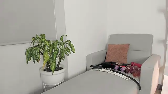 lolyblowsisa online show from July 2026 11:35:02 PM