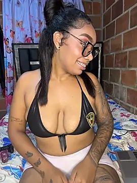 Snapshot of _Piel_Canela chatting on July 2026 03:54:02 AM Piel Canela online show from July 2026 03:54:02 AM