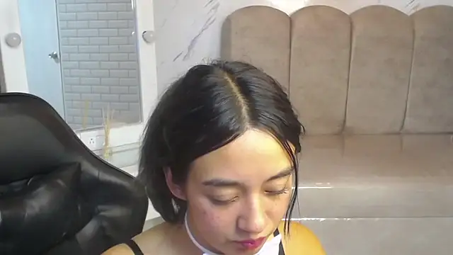 Little Samy v online show from May 2026 01:33:01 AM