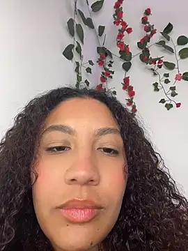 Snapshot of Daphnne_Curly chatting on July 2026 03:46:02 AM Daphnne Curly online show from July 2026 03:46:02 AM