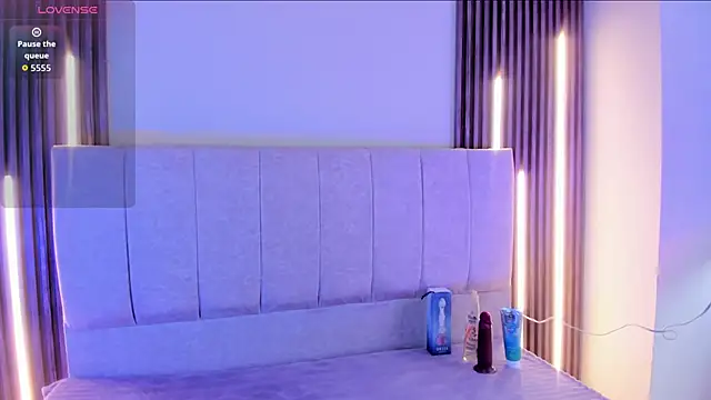 Mishell 22  online show from April 2026 07:27:01 PM